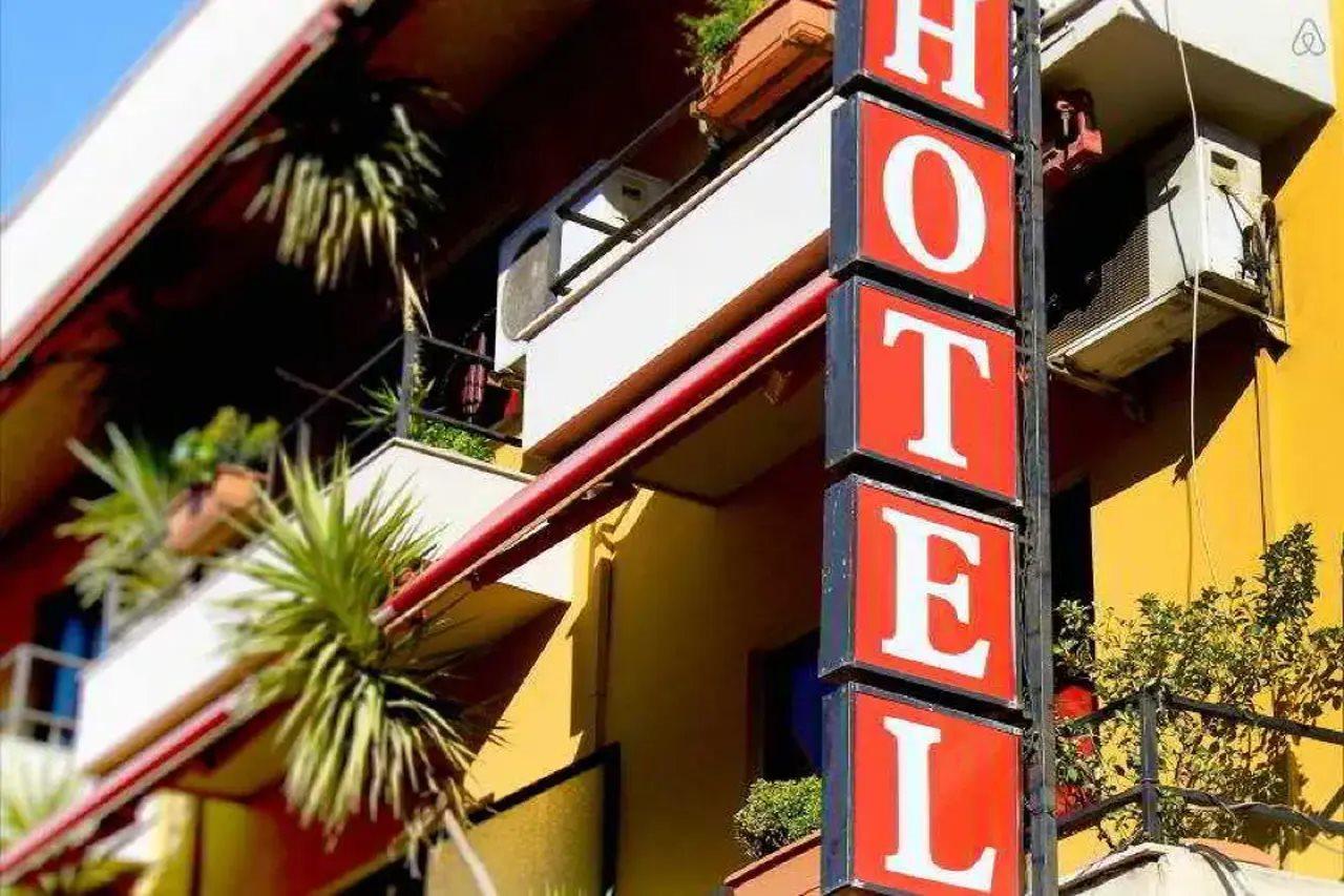 Lugano Hotel Tirana Eksteriør billede