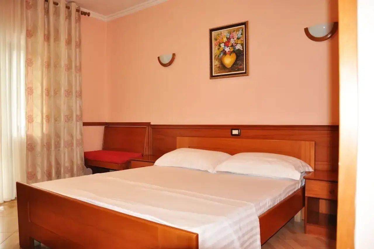 Lugano Hotel Tirana Eksteriør billede