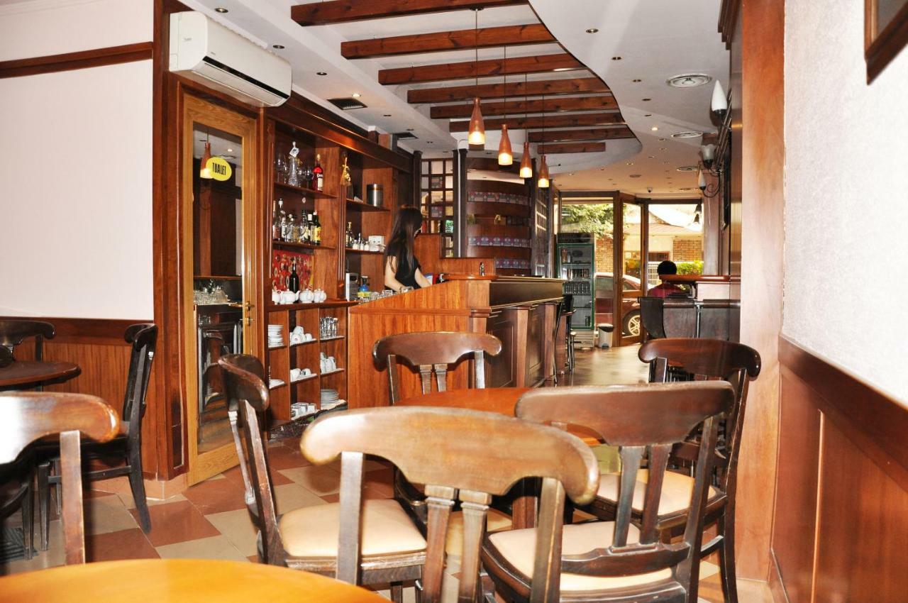 Lugano Hotel Tirana Eksteriør billede